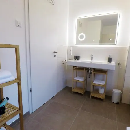 -neubau- 24 Qm Studio-apartment شقة *